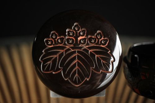 希少 銀製 楊枝入 菊紋 金工師 彫刻 29g 超絶技巧 アンティーク 彫金細工 糸菊透 銀彫かんざし 糸菊