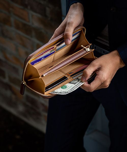 FLYING HORSE 日本製コードバン ラウンドファスナー長財布