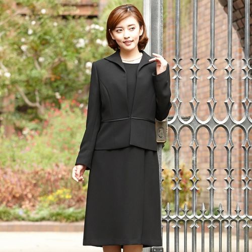 ソリテール 【ブラックフォーマル】サテン使いのアンサンブル /大きい