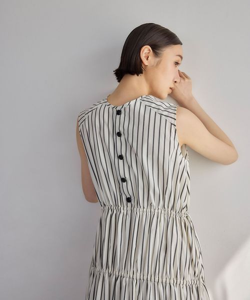 <EMMEL REFINES>EM シュリンク チェック ワンピース EMMEL REFINES＞EM シュリンク チェック ワンピース