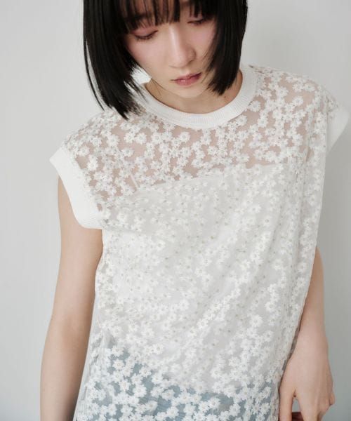 EMMEL REFINES＞EM フラワー シシュウ ブラウス | UNITED ARROWS