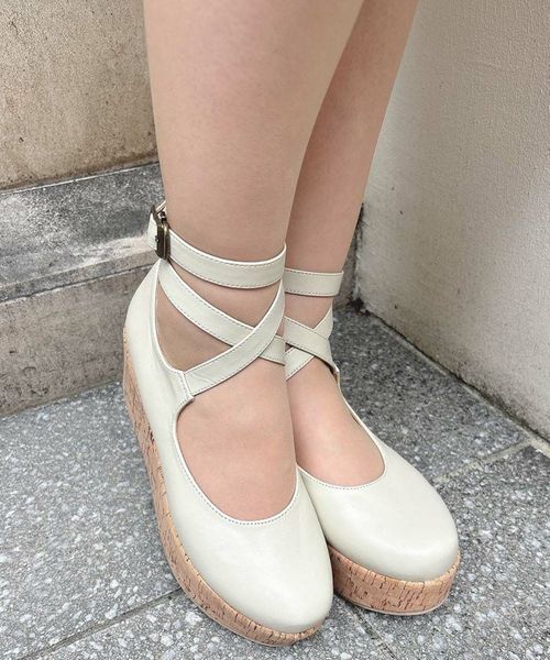 フィントan another angelus クロスストラップ厚底パンプス　M フィントan another angelus クロスストラップ厚底パンプス