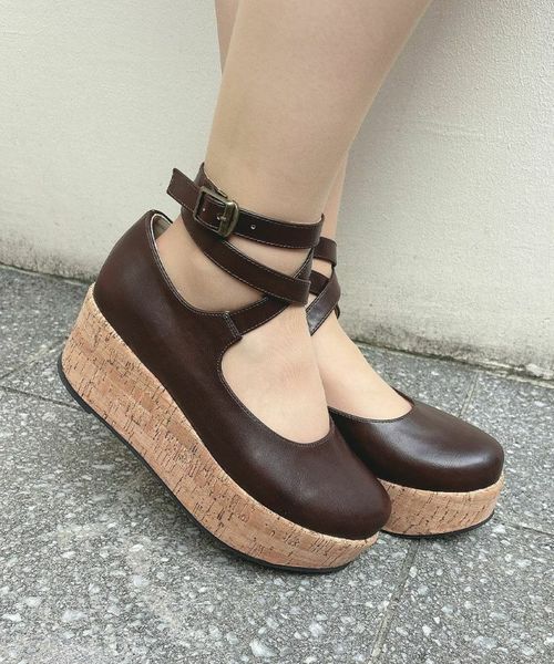 フィントan another angelus クロスストラップ厚底パンプス　M フィントan another angelus クロスストラップ厚底パンプス