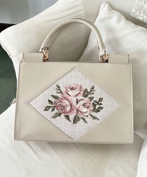 ハンドメイド刺繍トートバッグ 0_a5b50cb64f0f57af3e2fec89ee69
