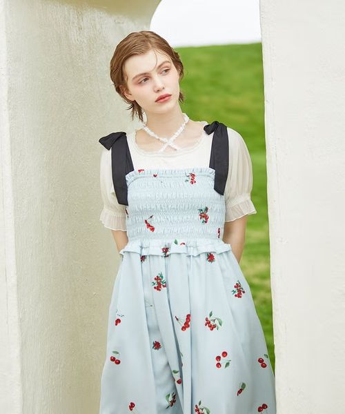 チェリー柄シャーリングワンピース チェリー柄シャーリングワンピース/F i.n.t [58AE02f019] | - Online