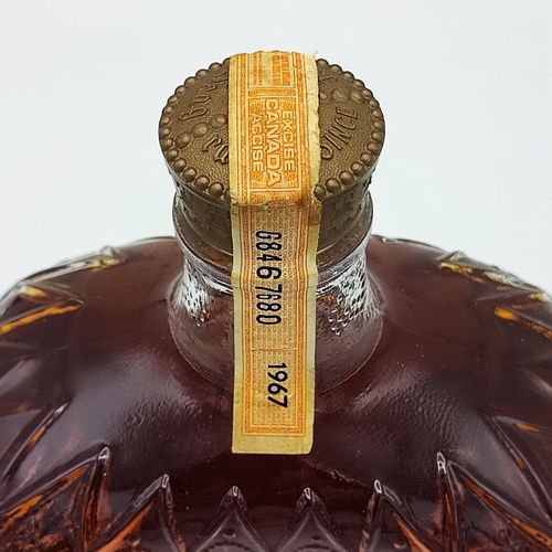 Seagram’s Crown  シーグラムスクラウンローヤル1967 従価 クラウンローヤル 1967 Seagram's Crown Royal Fine De Luxe 1967