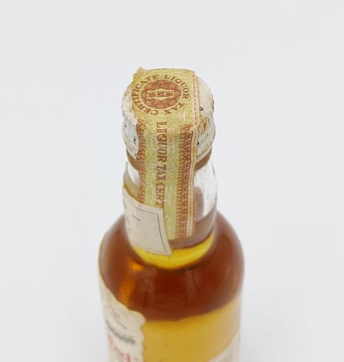 特級 デュワーズ ホワイトラベル DEWAR'S White Label FINEST SCOTCH