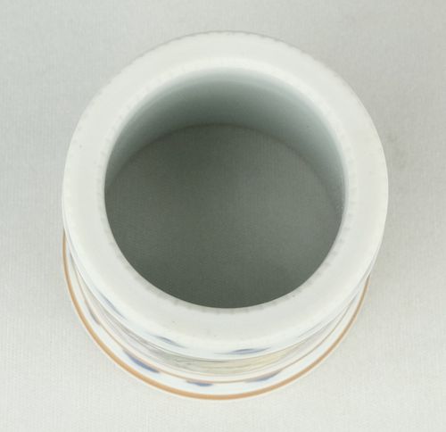 茶道具 清 粉彩色絵『穆桂英像』 香合 蓋物 飾り壺 在銘 茶事/茶道具☆時代物 茶道具 色絵紅毛文蓋置 5代三浦竹泉 | Tea utensils Kuriyamaen