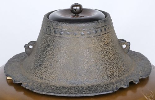 ☆国宝 経典 富士釜添え 長斎作 鳳凰彫眉風炉 五徳 共箱送料込み 茶道具 唐銅鳳凰風炉累座文富士釜添 金森浄栄 | Tea utensils