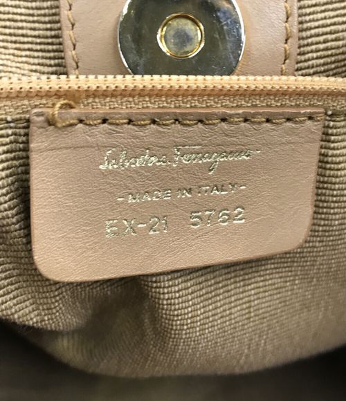 Salvatore Ferragamo ショルダーバッグ 肩掛け ガンチーニ