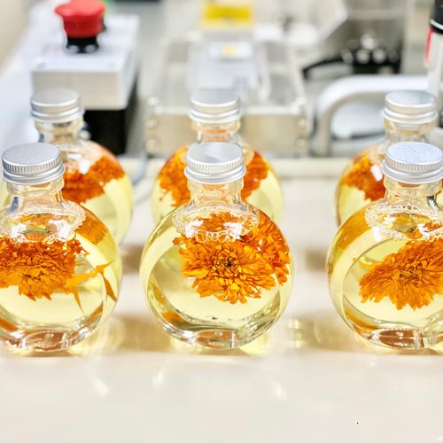 THE HERBS・ザハーブス・OIL CALENDULA（オイルカレンドラ） THE HERBS・ザハーブス・OIL CALENDULA（オイルカレンドラ）