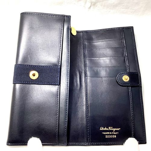 Ferragamo フェラガモ 二つ折り長財布 ヴァラ リボン ブラック ヴァラ・リボン 長財布 - ウィメンズ | Ferragamo