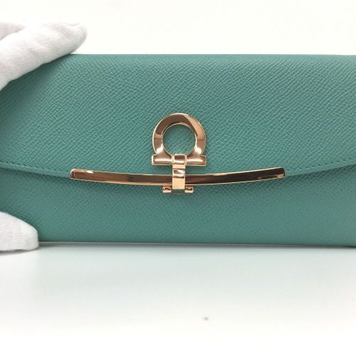 Salvatore Ferragamo TAROCCO　タッセル　グリーン サルヴァトーレフェラガモ 長財布 ガンチーニ クロージャー 22
