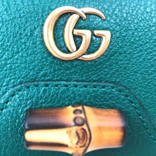 グッチ 三つ折り財布 バンブー付き ミディアム 658633 レザー グッチ 三つ折り財布 バンブー付き ミディアム 658633 レザー
