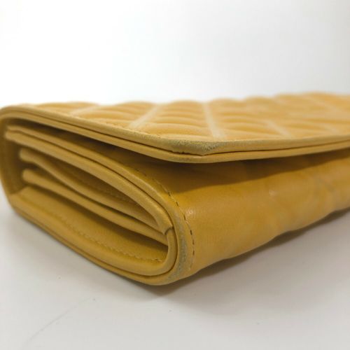 Used CHANEL長財布　Yellow SALE!!!!!! 未使用 シャネル CHANEL クラシック ロング フラップ ウォレット