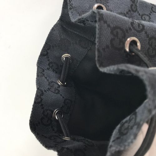 巾着袋付✨GUCCI ボディバッグ GG キャンバス　ウエストバッグ　ポーチ　黒 GUCCI グッチ GG ウエスト バッグ ウエスト ポーチ ボディ バッグ[品番