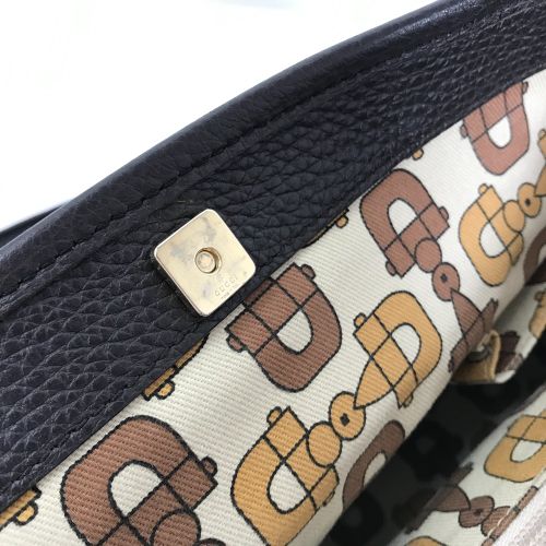 GUCCI ナイロン　トートバッグ　GG柄　エコバッグ　ブラウン　ロゴ GUCCI ナイロン トートバッグ GG柄 エコバッグ ブラウン ロゴ