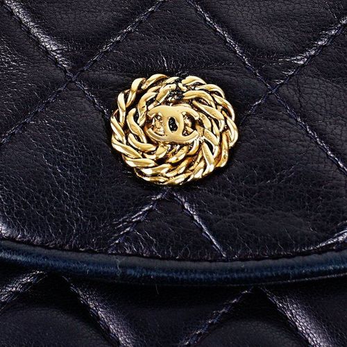 並品】CHANEL マトラッセチェーンショルダーバッグ ラムスキン