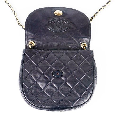 並品】CHANEL マトラッセチェーンショルダーバッグ ラムスキン