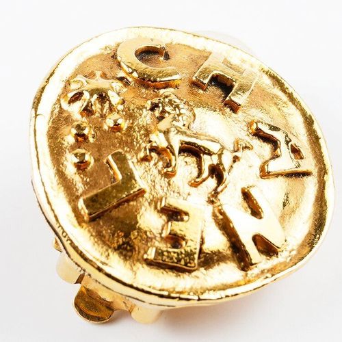 良品】CHANEL ロゴホースモチーフイヤリング23 ゴールド ヴィンテージ