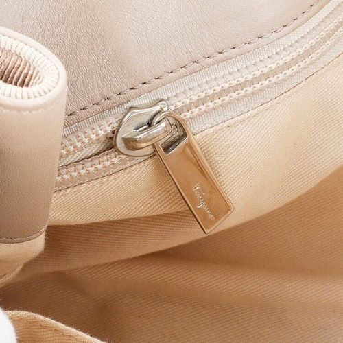 良品】Ferragamo ヴァラキャンバスショルダーバッグAU-21/4307