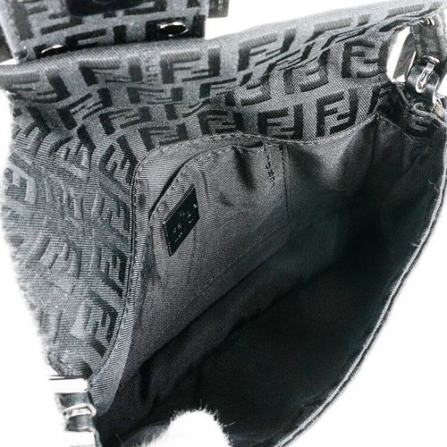 良品】FENDI ズッキーノ柄ミニマンマバケットバッグ ブラック