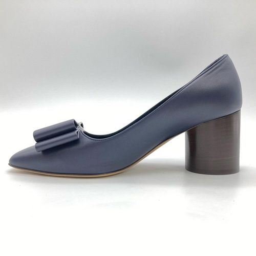 フェラガモ　パンプス　ブルー ブルー（青）系 FERRAGAMO(フェラガモ) パンプス(レディース
