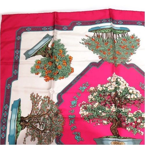 HERMES 盆栽デザイン スカーフ エルメス Hermes カレ90 盆栽 美しき街 ブランド小物 スカーフ