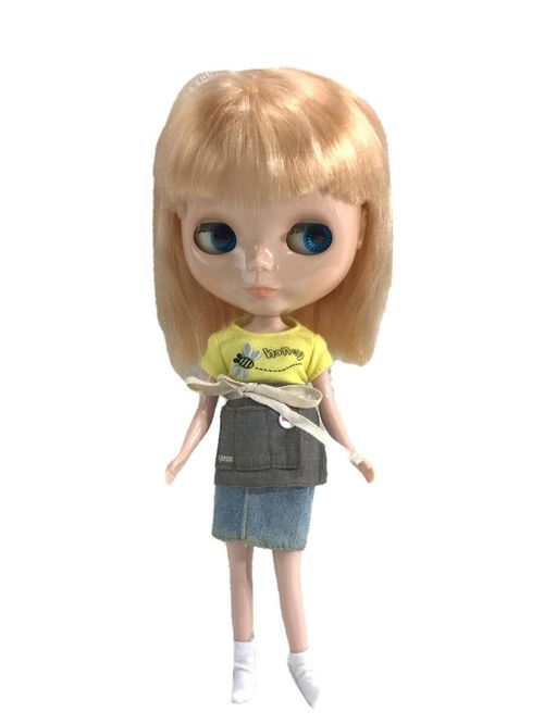 トイザらス100店舗記念リカちゃん。 トイザらス100店舗記念 リカちゃん タカラ 限定品 - メルカリ