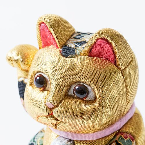 江戸木目込人形 招き猫 金 座布団付 / Edo Kimekomi Ningyo Maneki