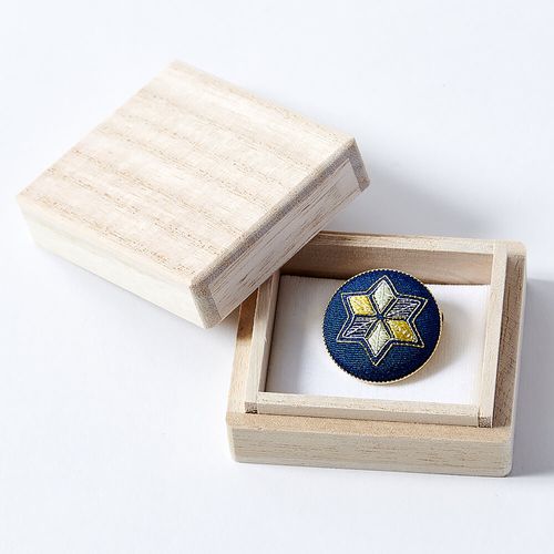 中国の刺繍工芸品 Amazon.co.jp: 両面刺繍 高級刺繍 中国刺繍工芸品 置物 木彫り