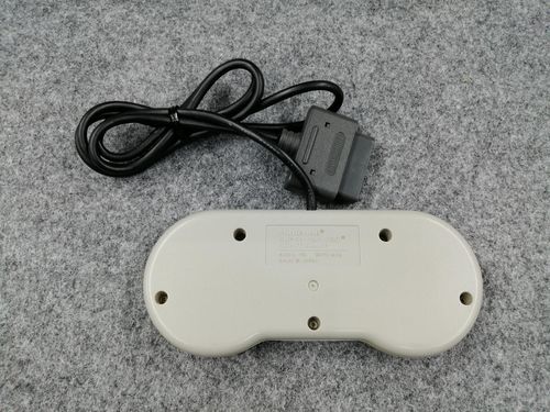 Nintendo 旧世代ゲーム機本体 SHVC-101 s-l400.jpg