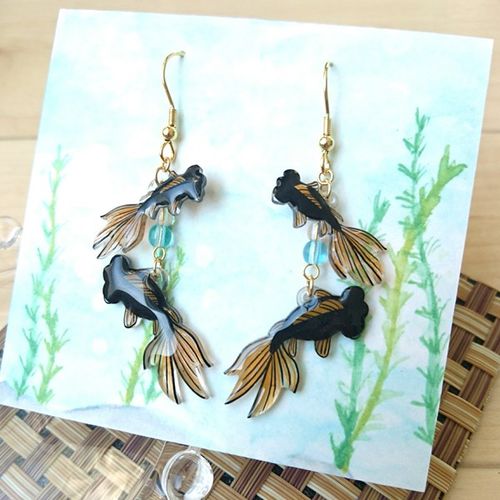 ねぎねぎ】金魚＊ピアス（出目金） | ヴィレッジヴァンガード