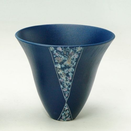 有田焼 源右衛門 黒梅 | Ikenobo Flower Shop -KARAKU- - Buyee, an