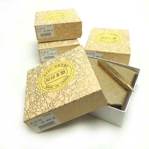 根付　寸法（cm）3.5 X 2.0 X 高4.0 センターヘッド寸法一覧表 | カブト工業株式会社