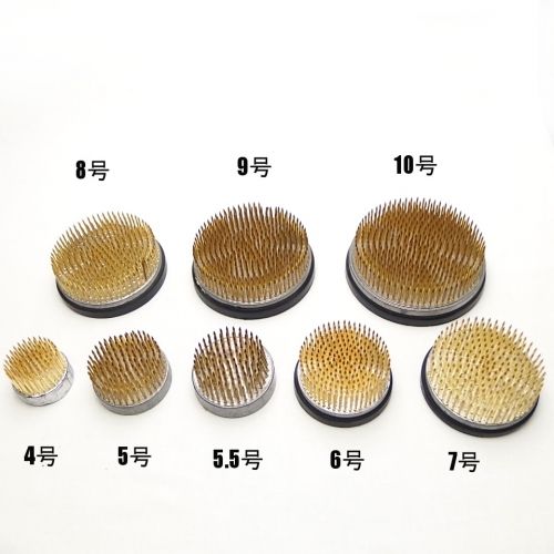 足付き 花器 剣山付き 華道用品 富士型丸剣山（末広型）足付き 径8cm - 花器・華道具・茶道具